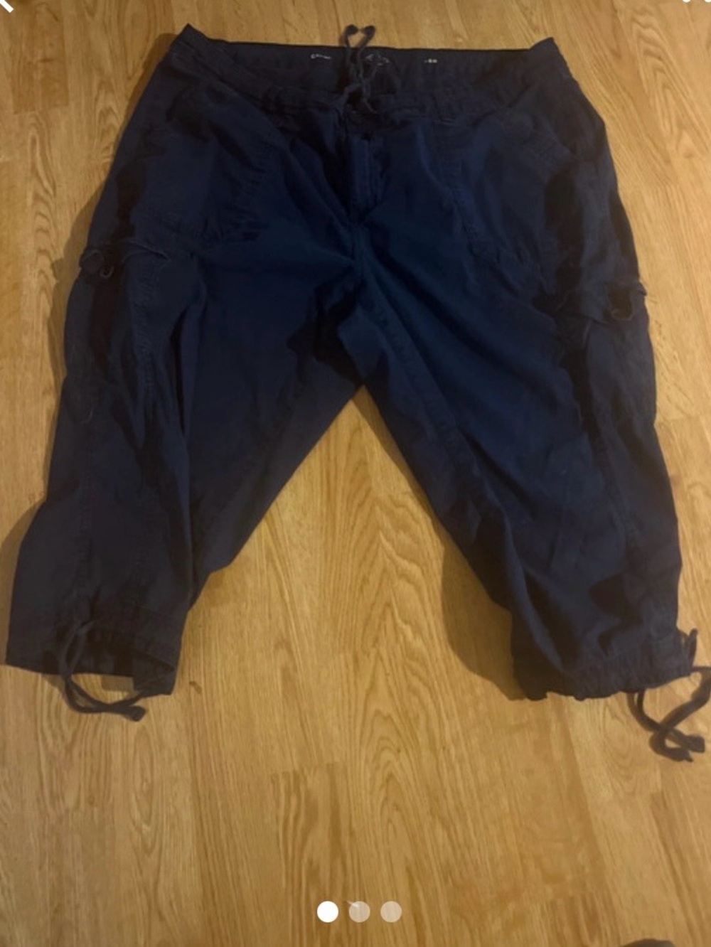 Women's Navy Drawstring Cargo Capris